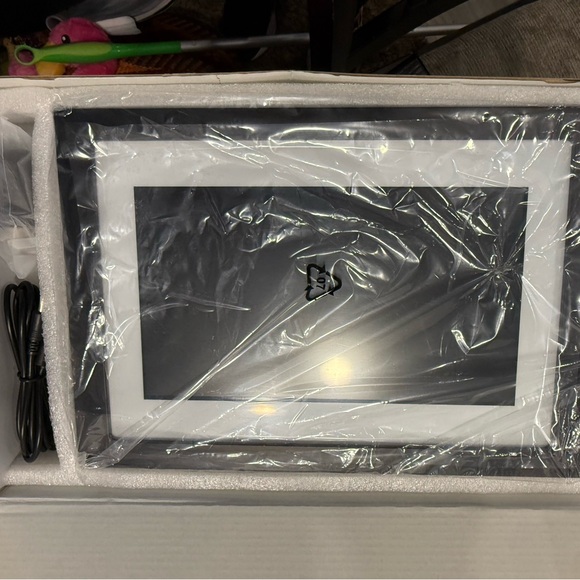 Sold - Picture 2 of 9